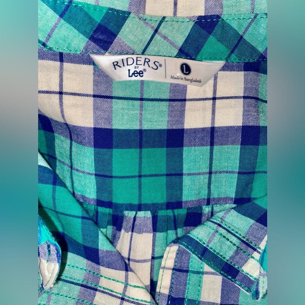 Blue/Green Button Down Large - Picture 3 of 4